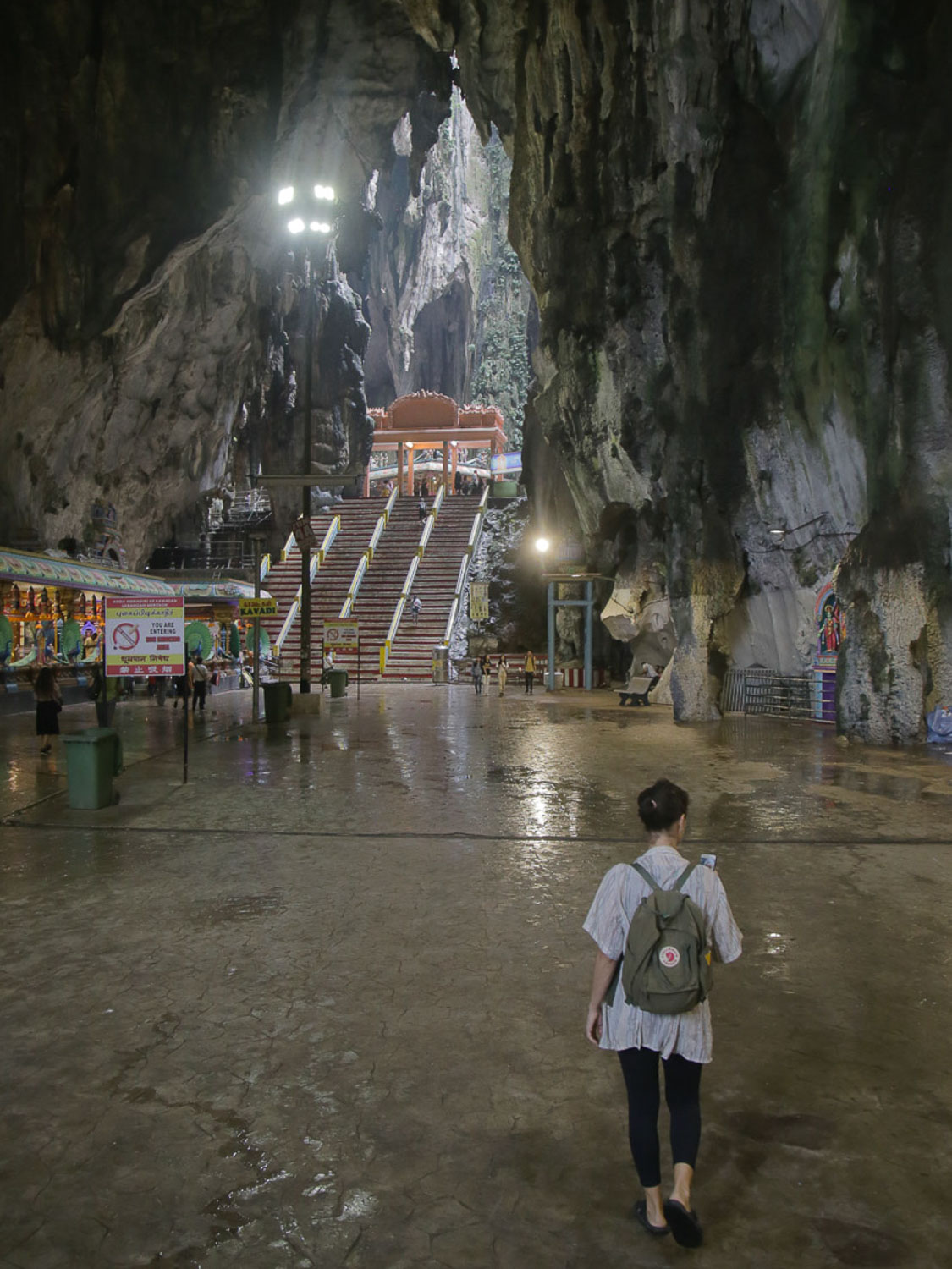 batu caves internamente