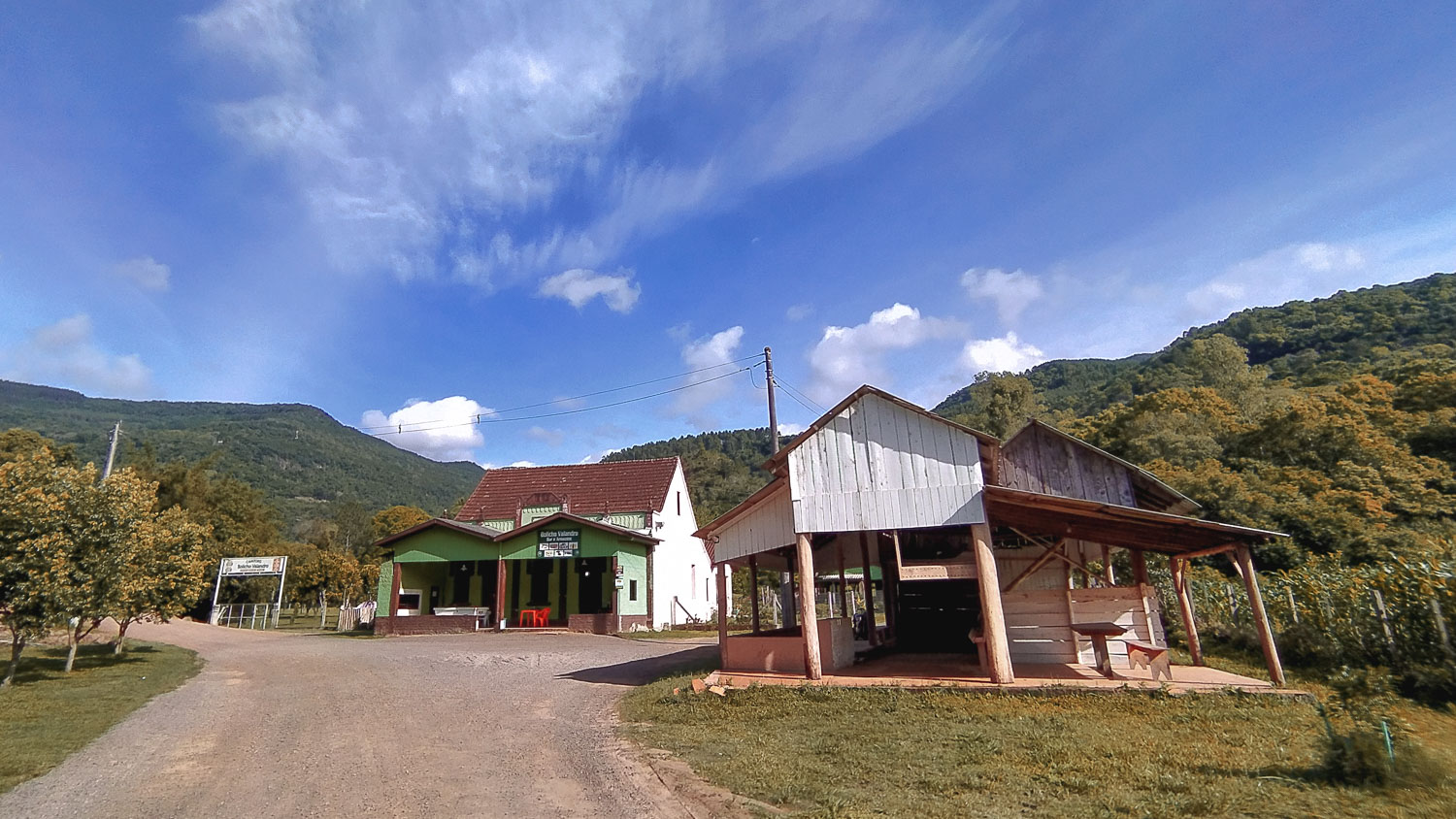 interior de riozinho no rio grande do sul, paisagens bucolicas e algumas construções 