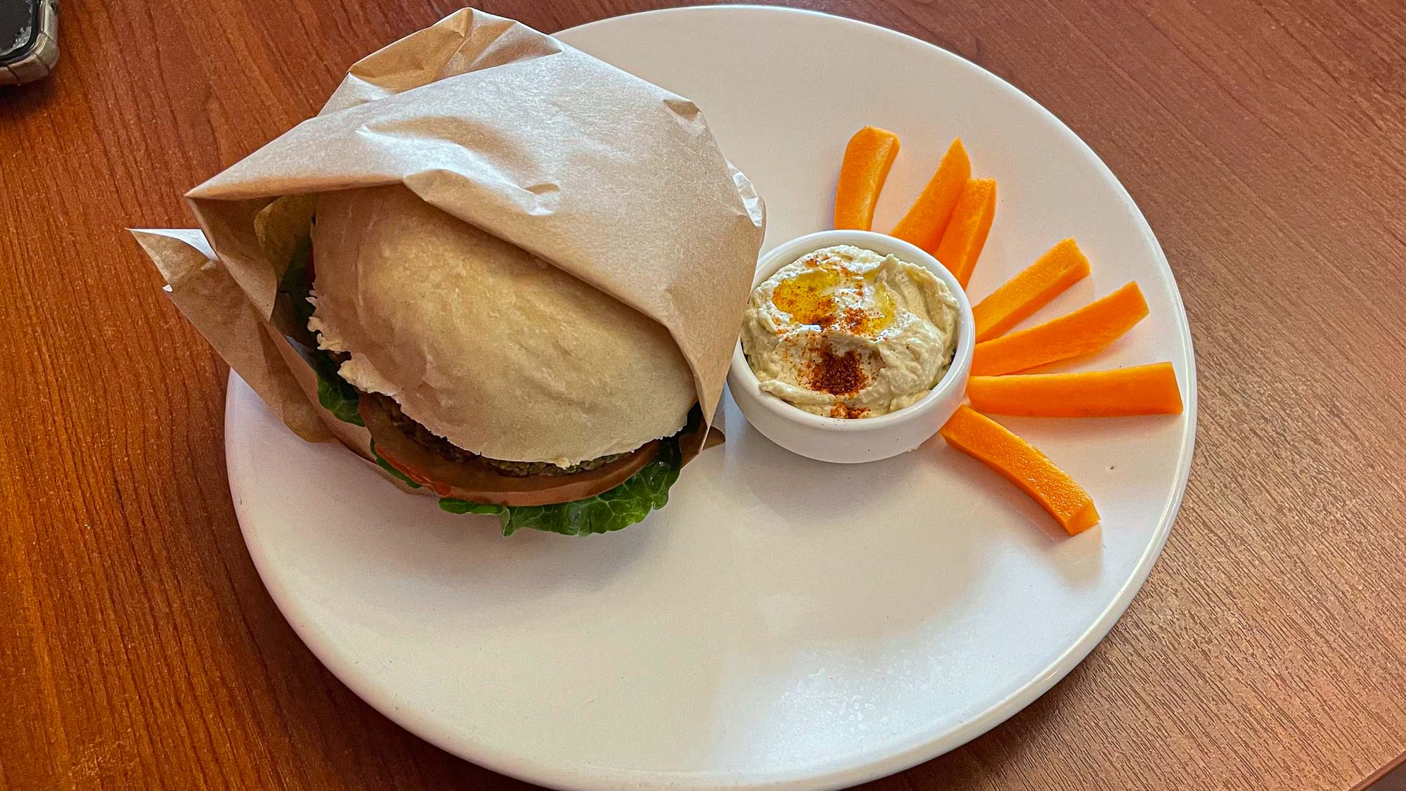 burguer vegano do restaurantes sol y rocio em cuenca